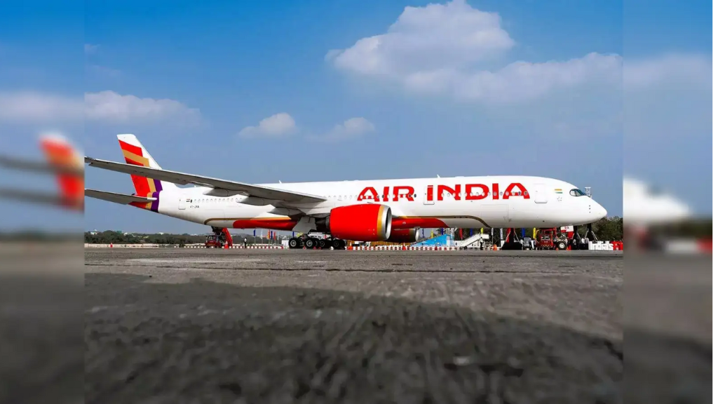 DGCA की बड़ी कार्रवाई: एयर इंडिया के सभी ड्रीमलाइनर विमानों की उड़ान पर रोक लगाने पर विचार